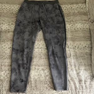 Men’s Lululemon pants